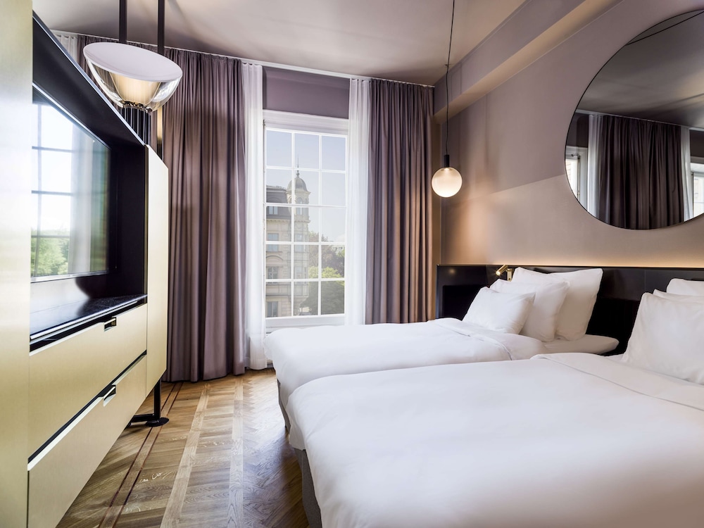 Junior Suite, City View