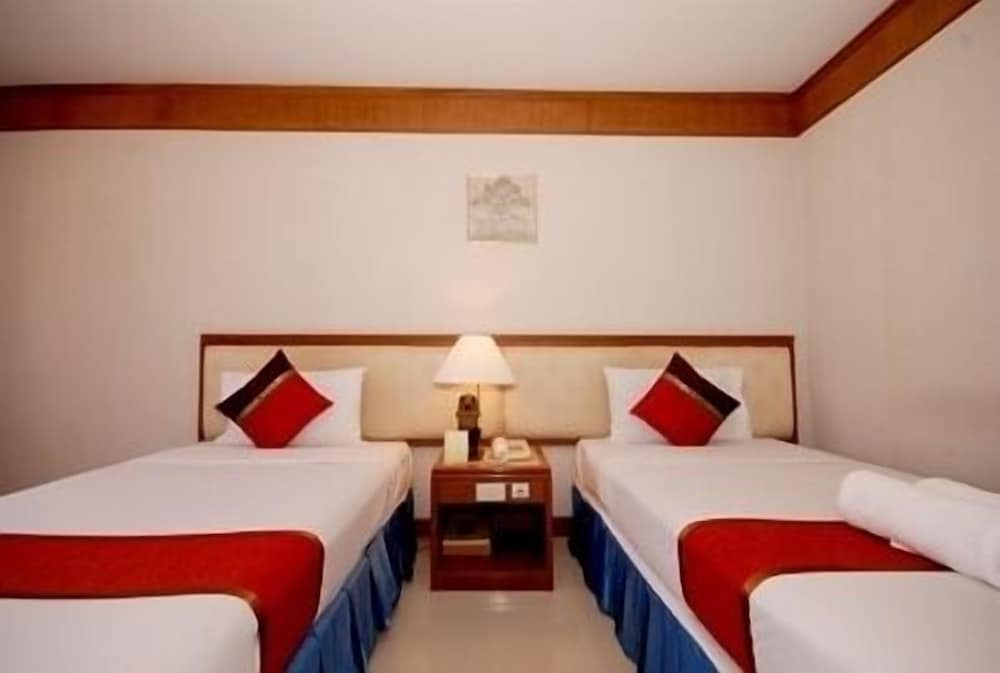 Silom Avenue Inn Bangkok 6/35