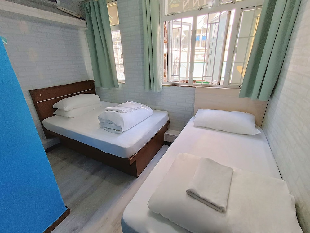 Tempo Inn West Kowloon HSR Station 25/50