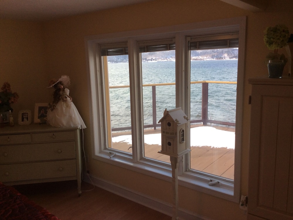 Pictured Rocks Bed and Breakfast 26/61