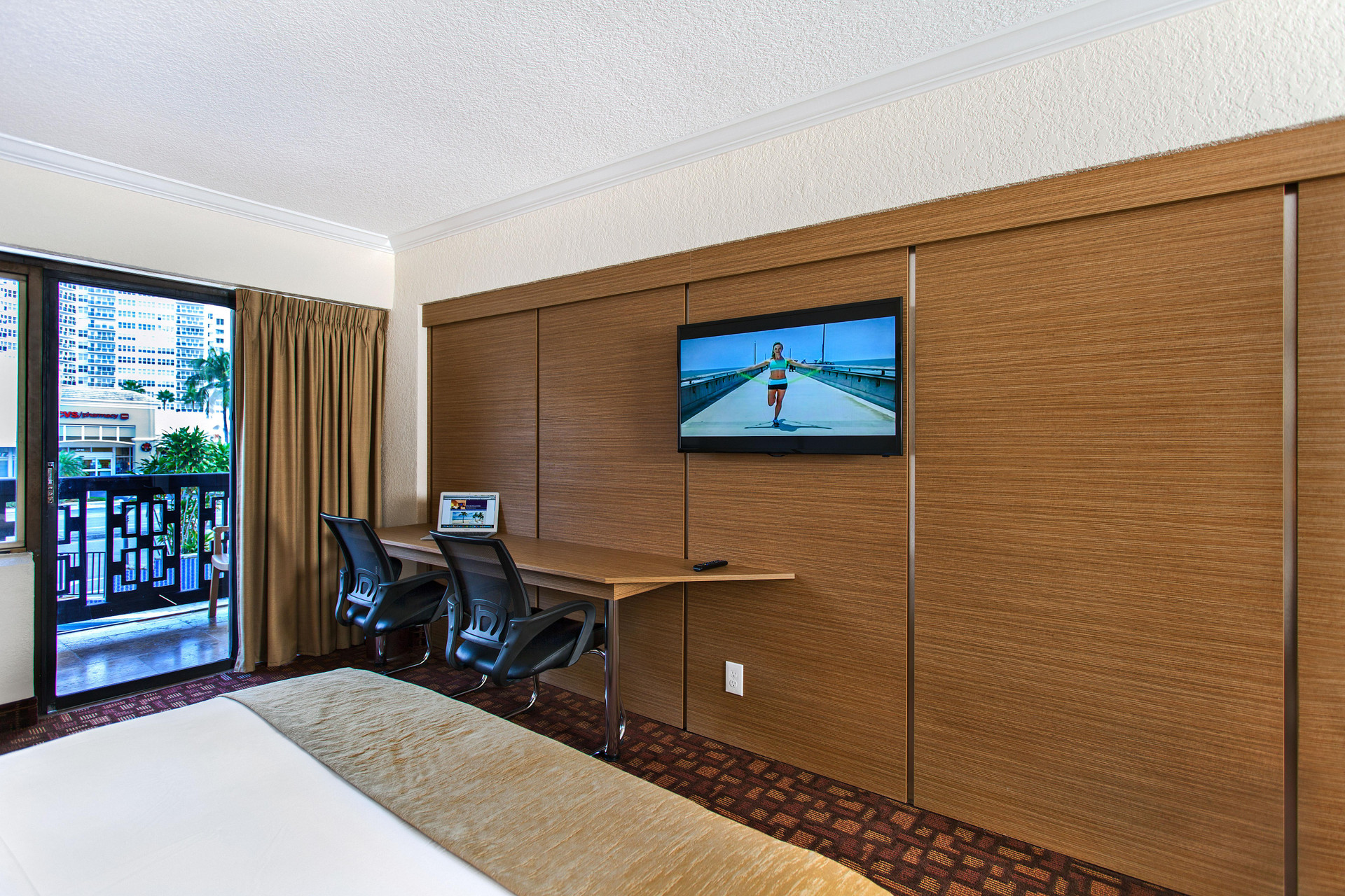 غرفة قياسية بسرير مزدوج، The Garden Hotel and Resort 3/3