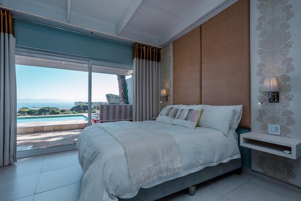 Superior, Double Bed, Sea View