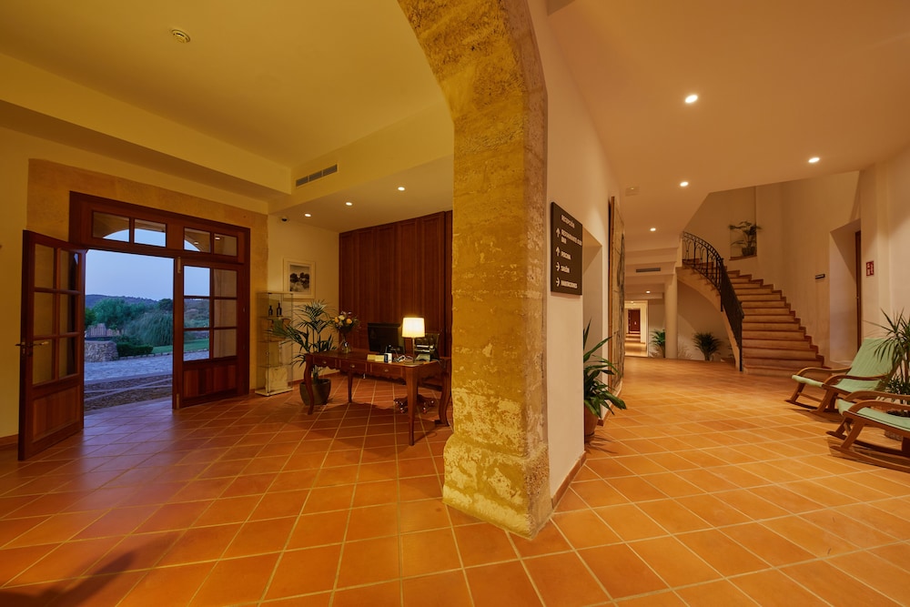 Hotel Rural Es Riquers 40/69