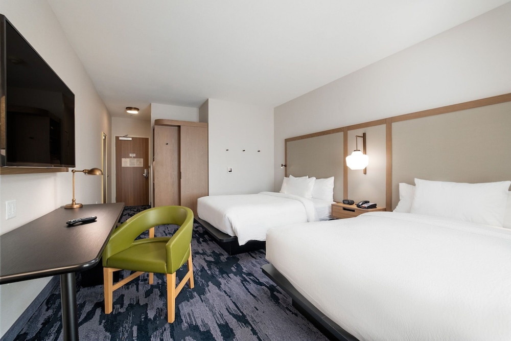 غرفة بسريرين كوين