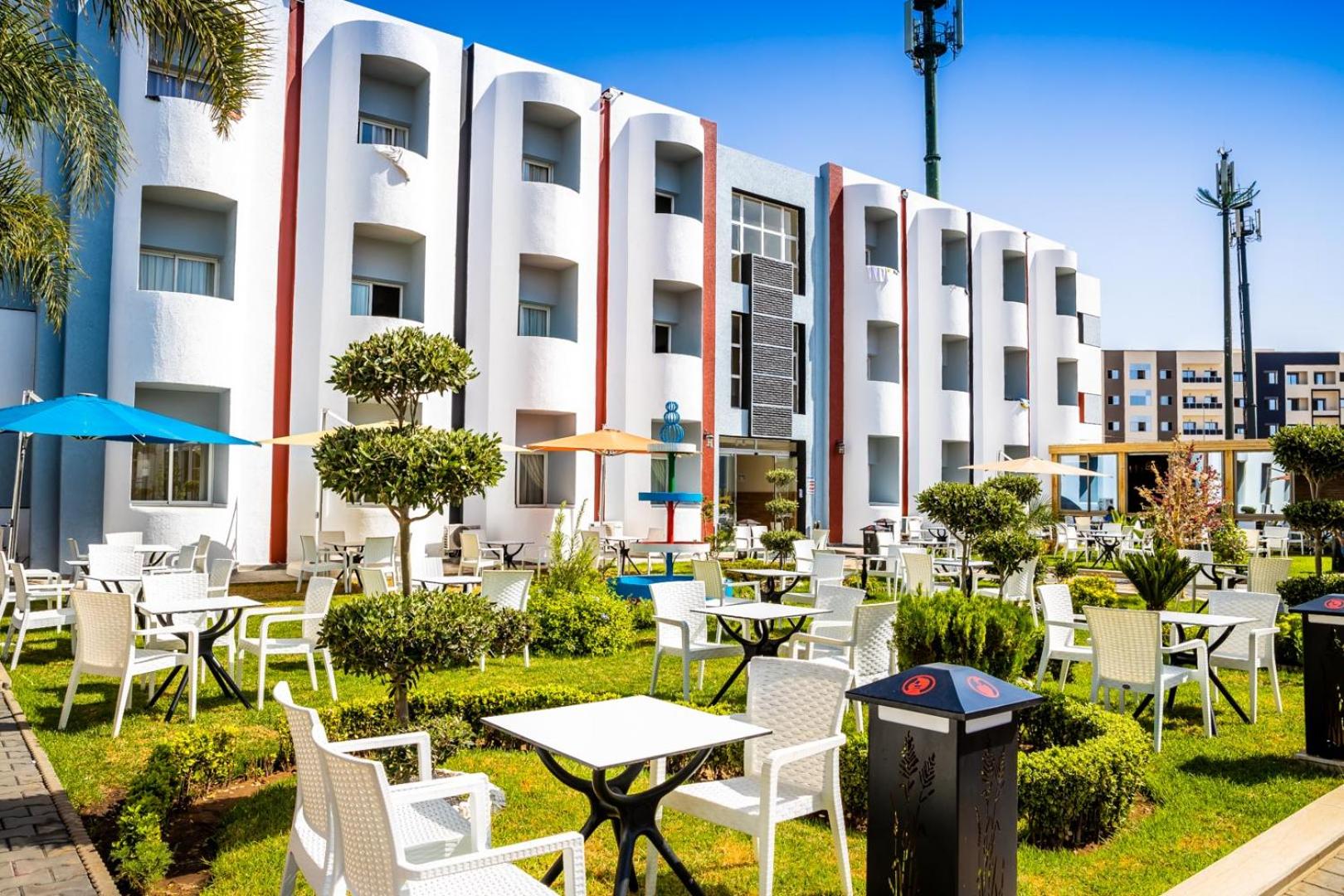 Hospitality Inn 48/52