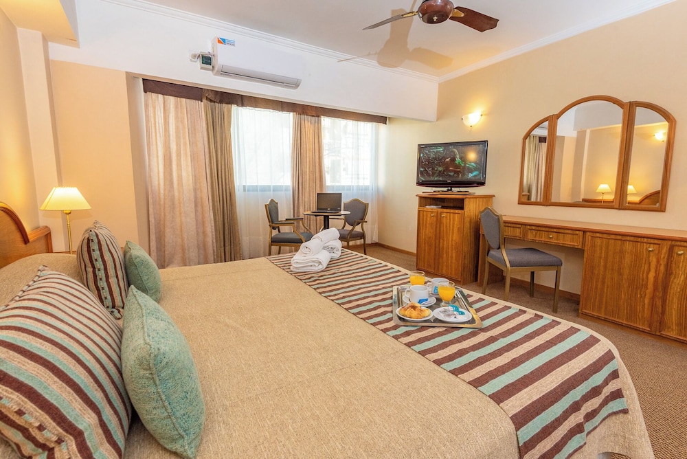 Hotel Tronador 20/26