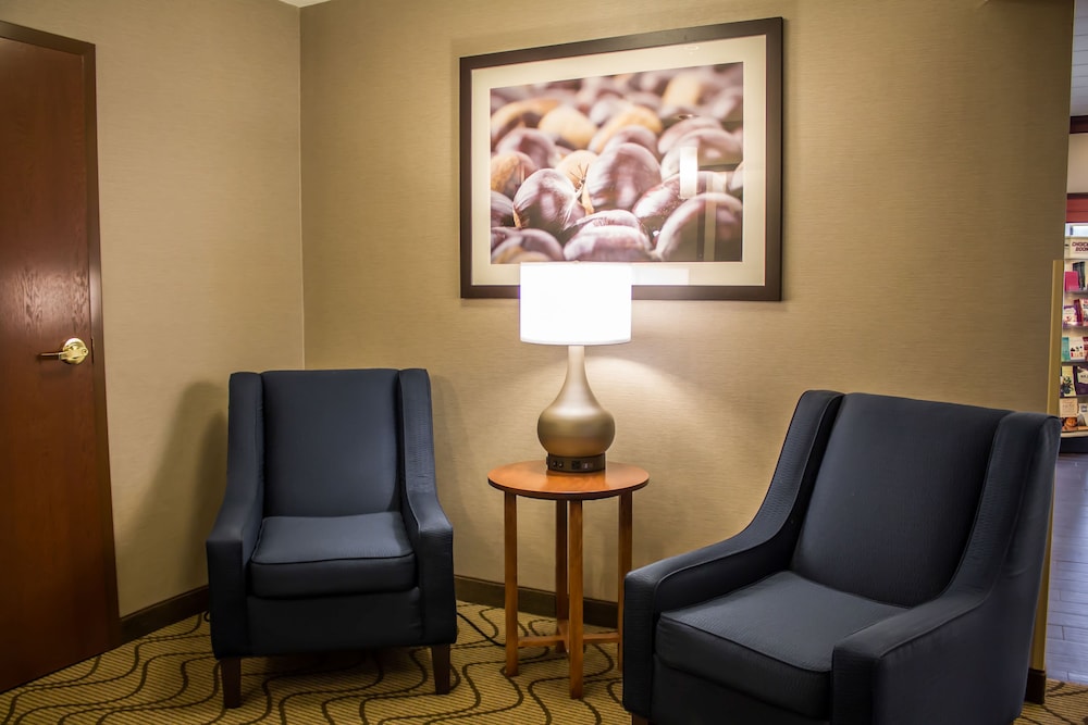 Quality Inn Dover OH 24/42