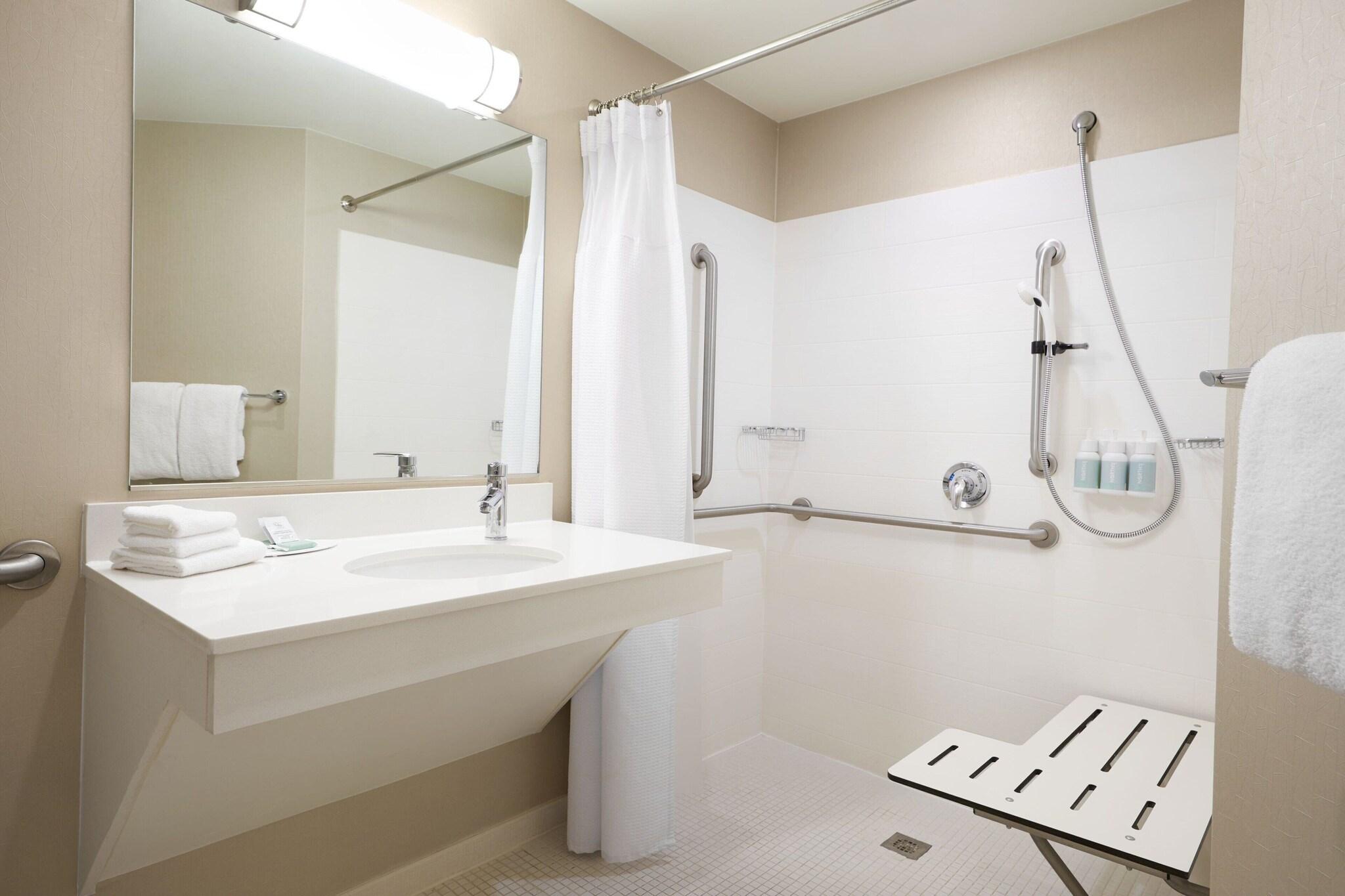 استوديو لذوي الإعاقة، SpringHill Suites St. Louis Brentwood 4/5