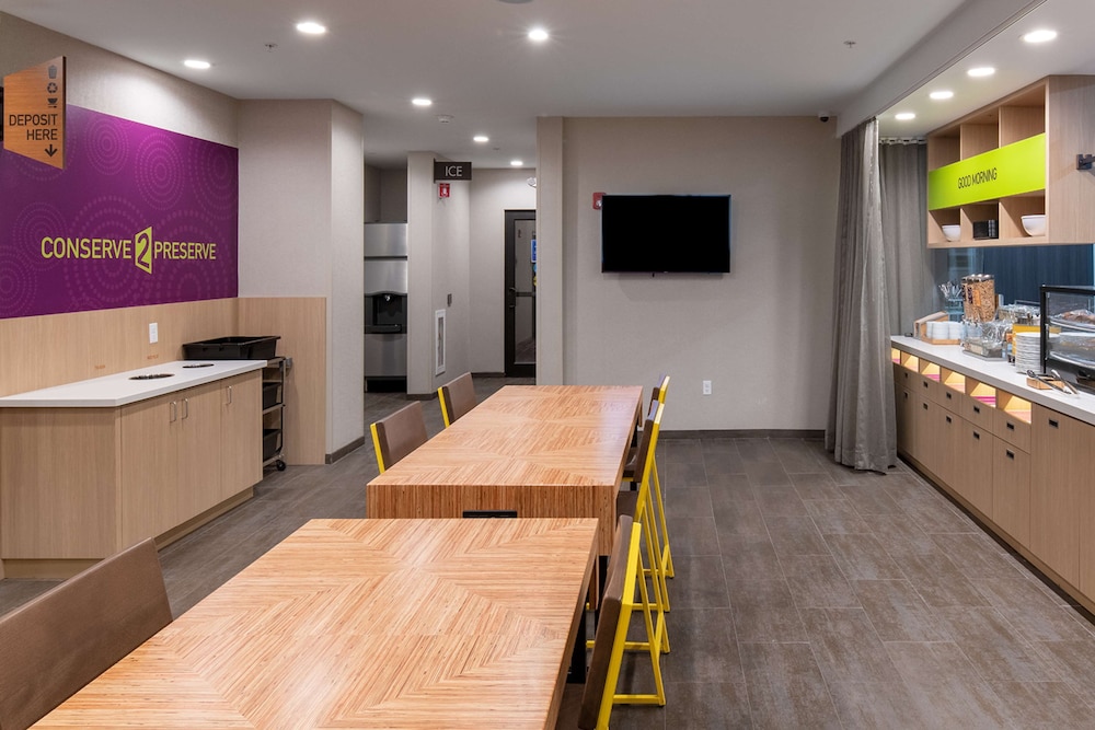 Home2 Suites by Hilton Raynham Taunton 9/56