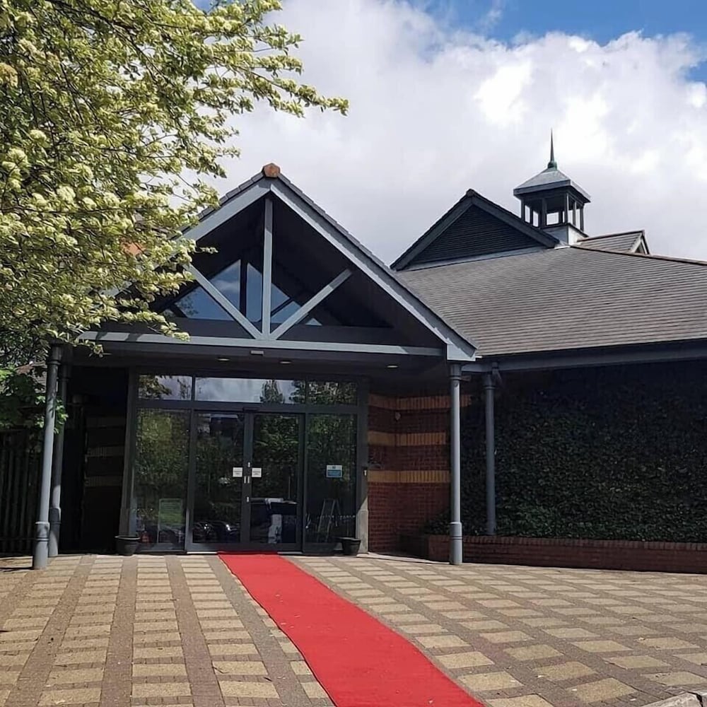 Wigan Oak Hotel by Belvilla 47/53