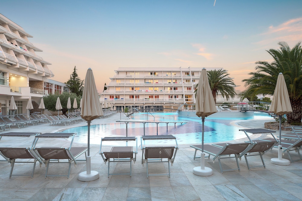 Olympia Hotel 18/50