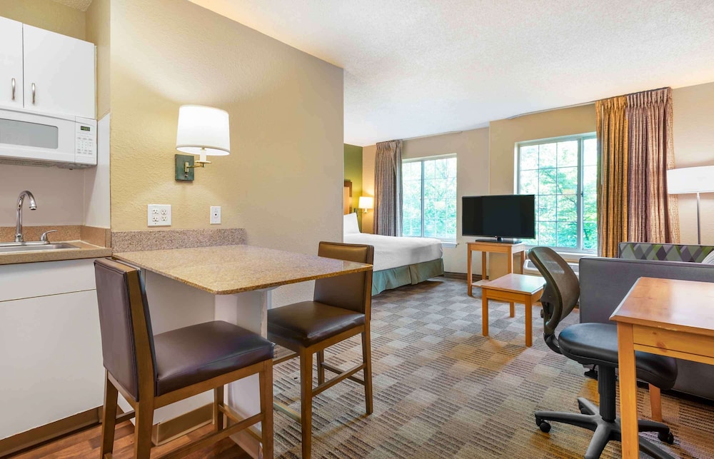 Extended Stay America - Woodbridge - Newark 33/50