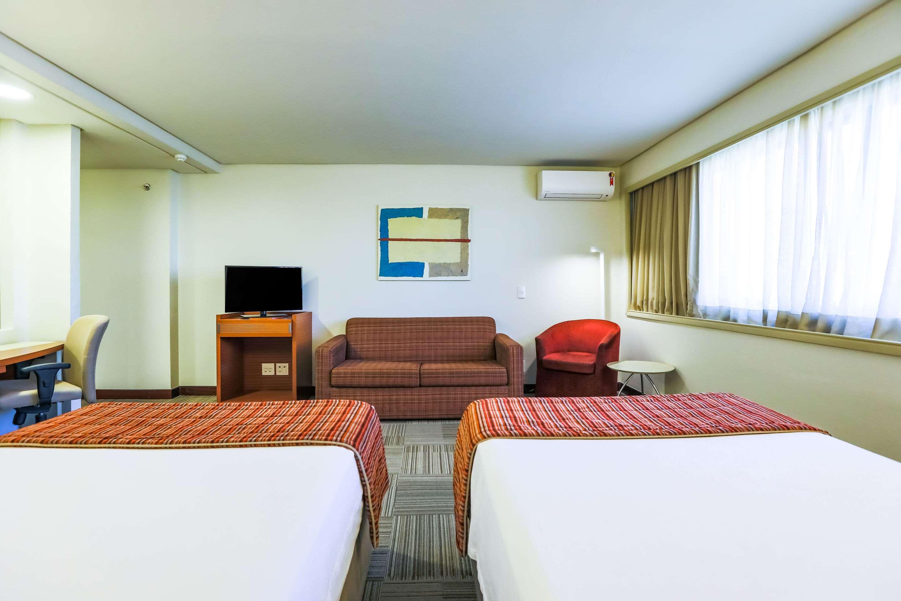 UPGRADE, SUITE, TWIN BEDS