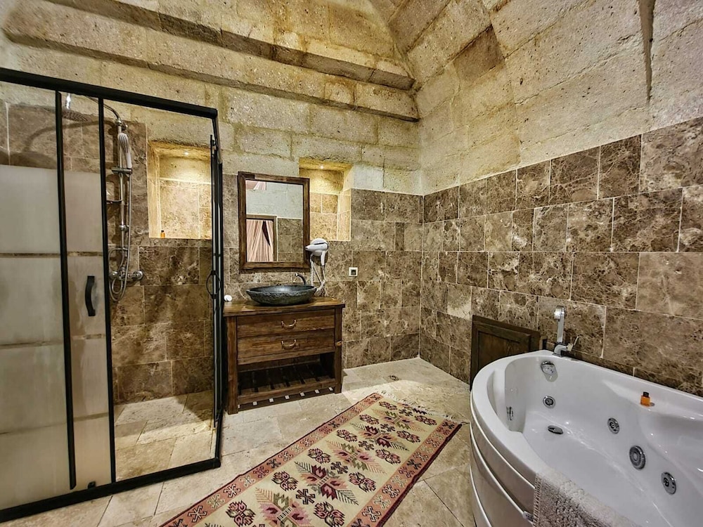 Lavinia Cappadocia Cave 48/50