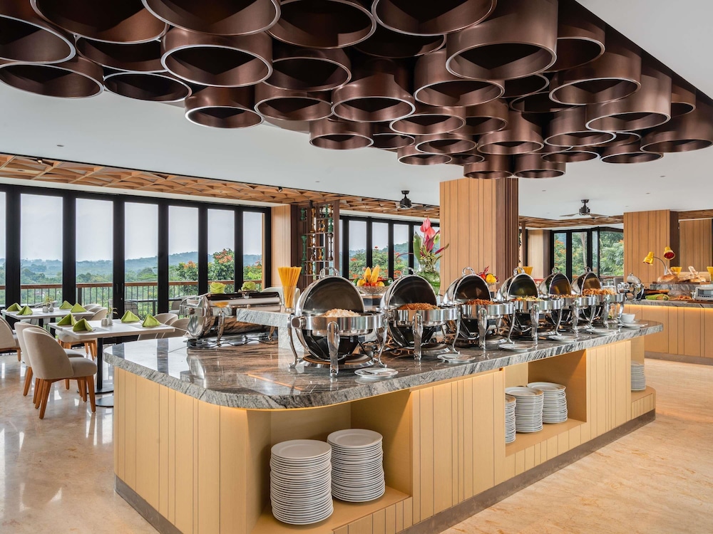 Mercure Cibadak Sukabumi Resort 38/48