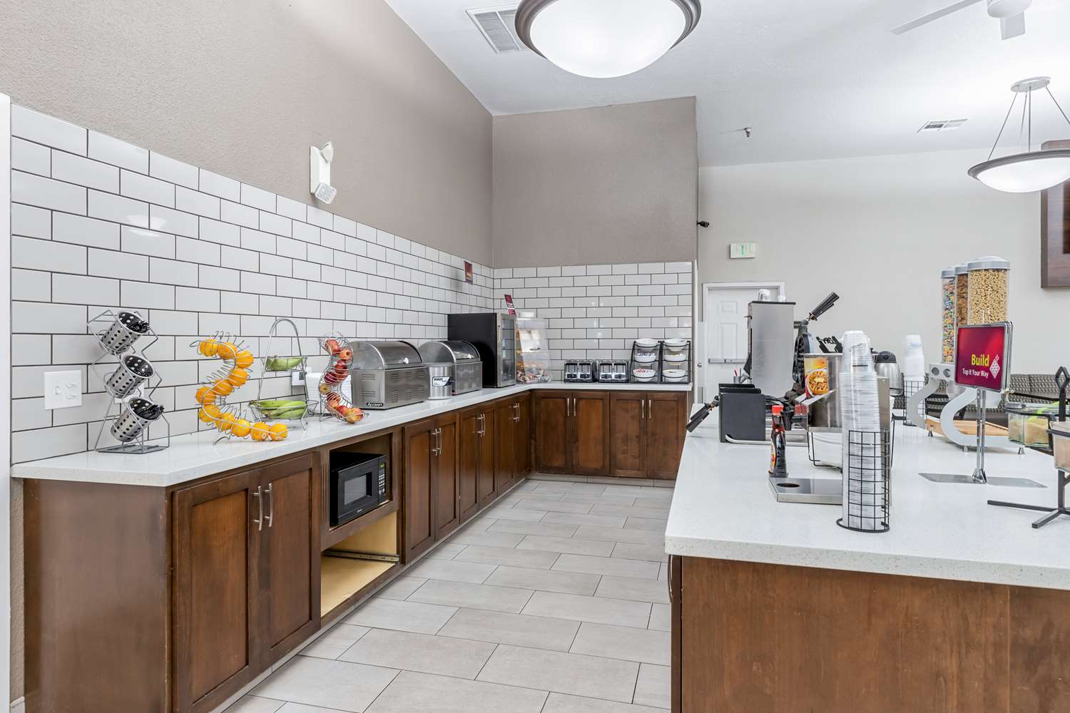Best Western Plus Executive Inn & Suites 25/33