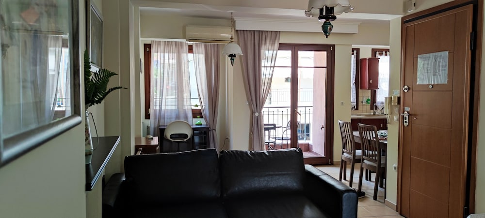 Kripis Studios Thessaloniki 32/50