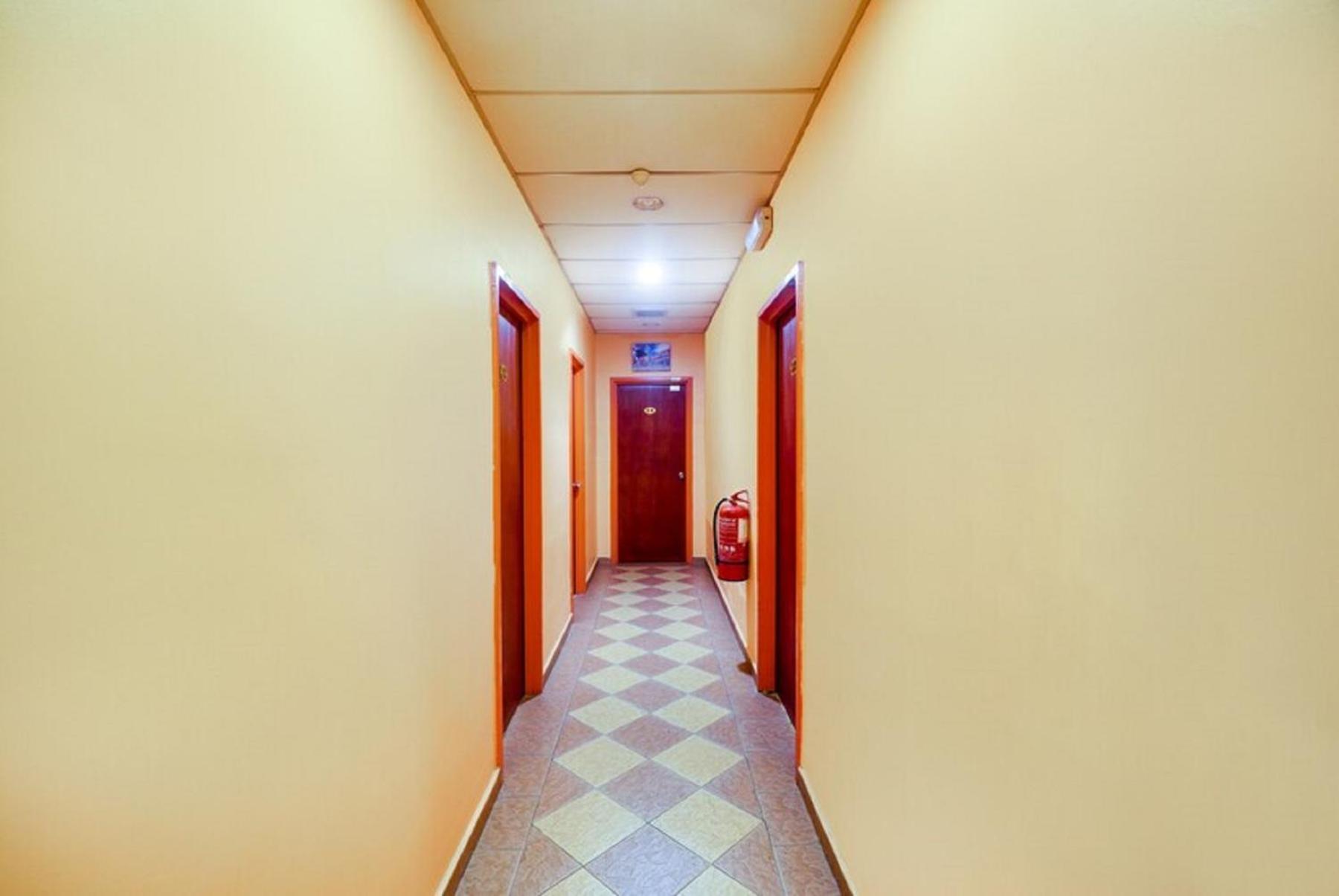 Hill Times Inn Hotel 23/27