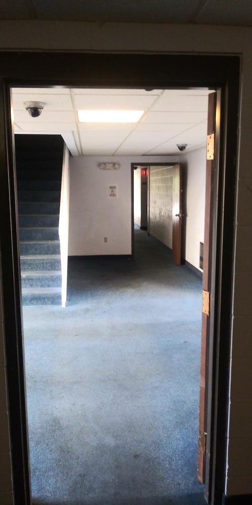 Guest Lodge 21/70