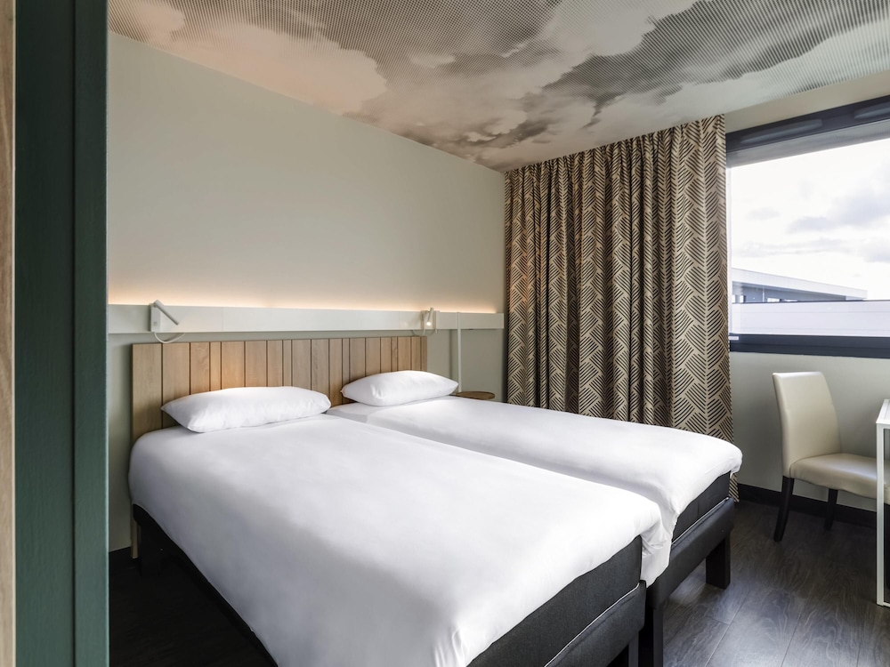 ibis Lyon Meyzieu 11/50