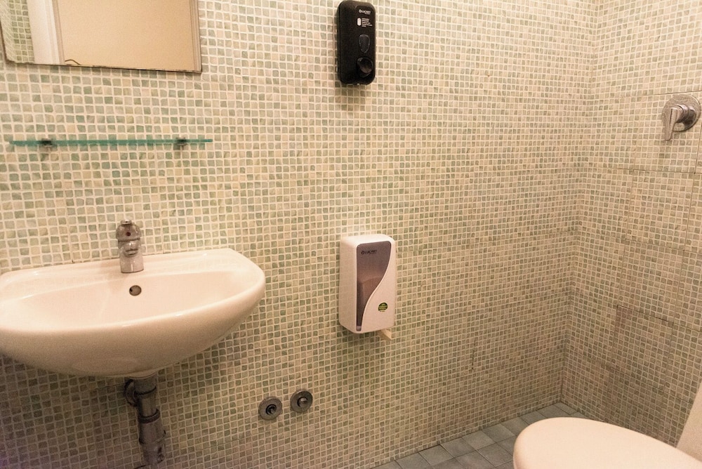Room, Single, Single Bed, Sunflower Beach Hostel 2/3