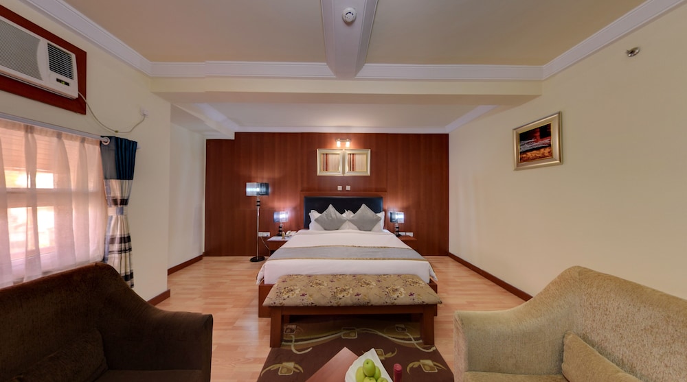 Ibeto Hotels 24/46