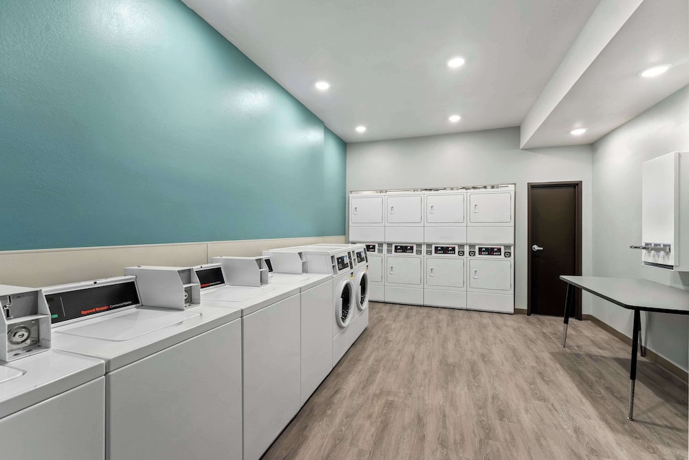 WoodSpring Suites Easton Nazareth 13/20