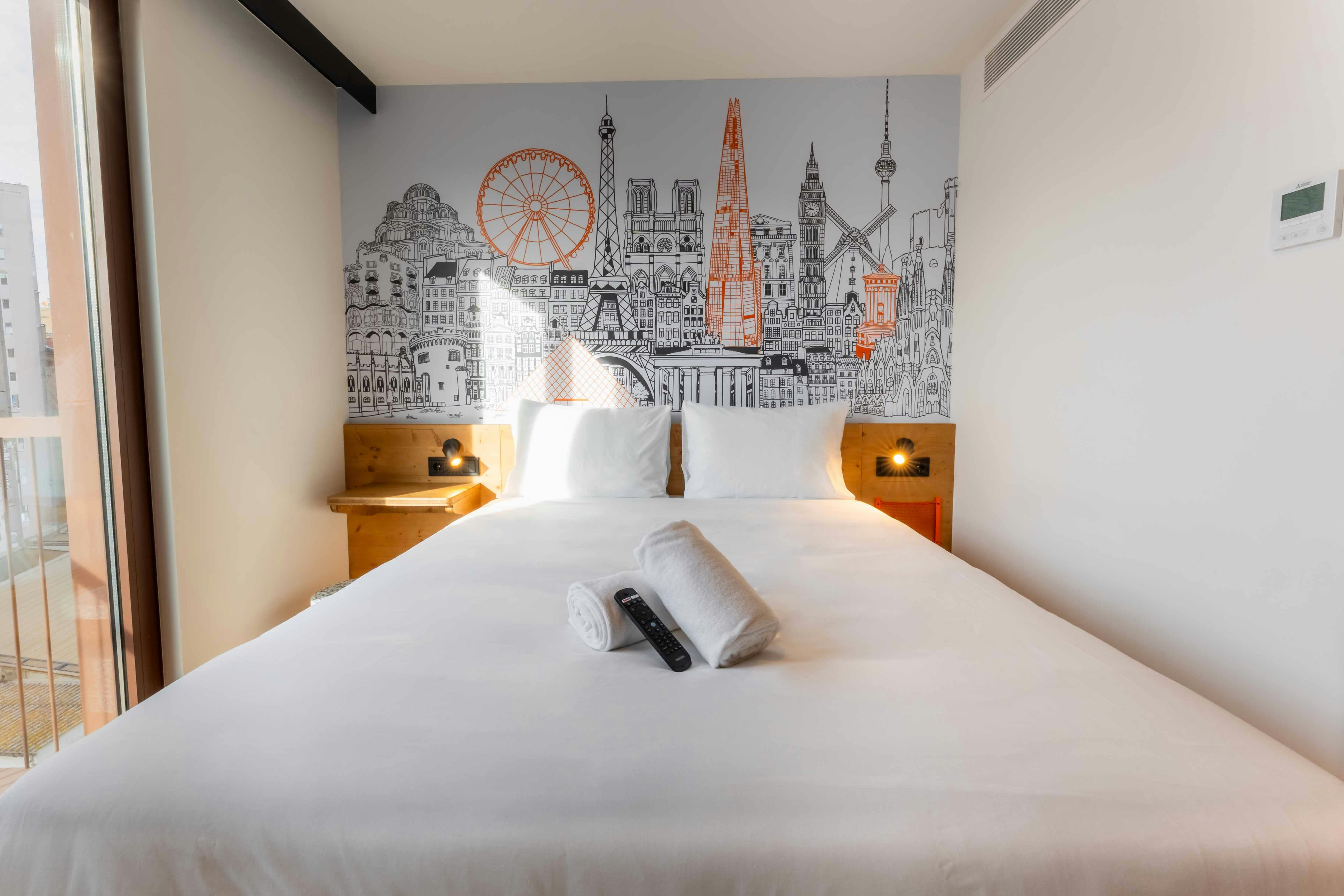 STANDARD, DOUBLE BED