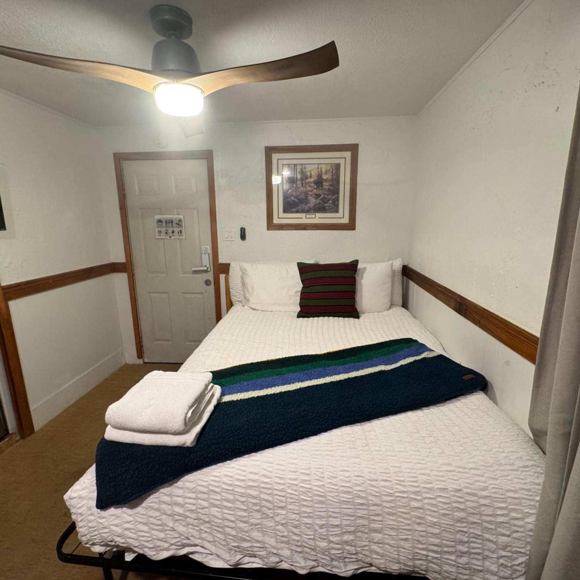 Three Pines Cabins 11/50