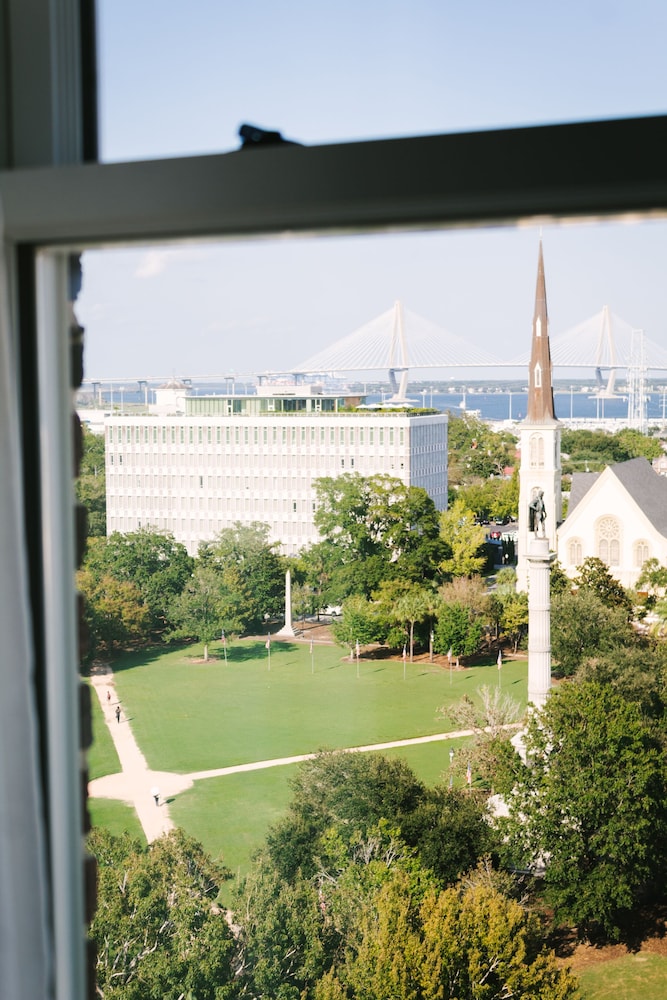 Francis Marion Hotel 36/65
