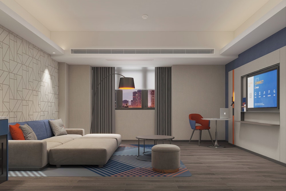 Holiday Inn Express Shanghai Gumei 17/56