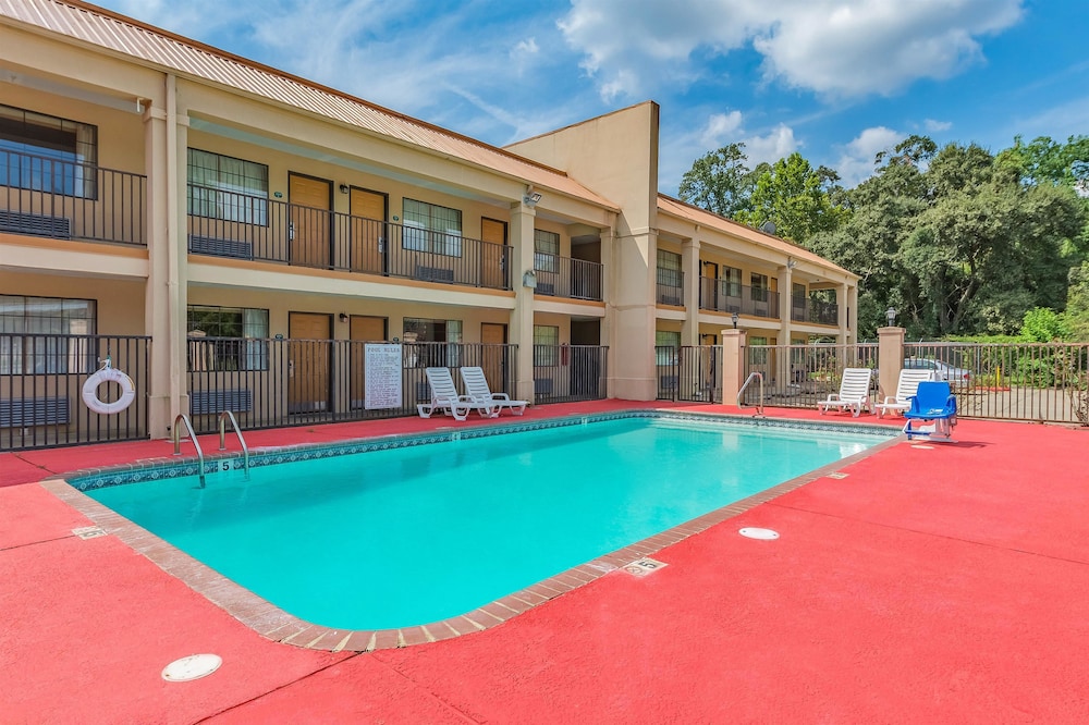 Motel6 Lake Charles, LA thumb 4