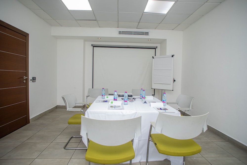 Ibis Styles Accra City Airport 41/50
