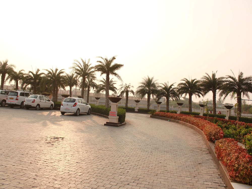 Sarovar Portico Somnath 70/72