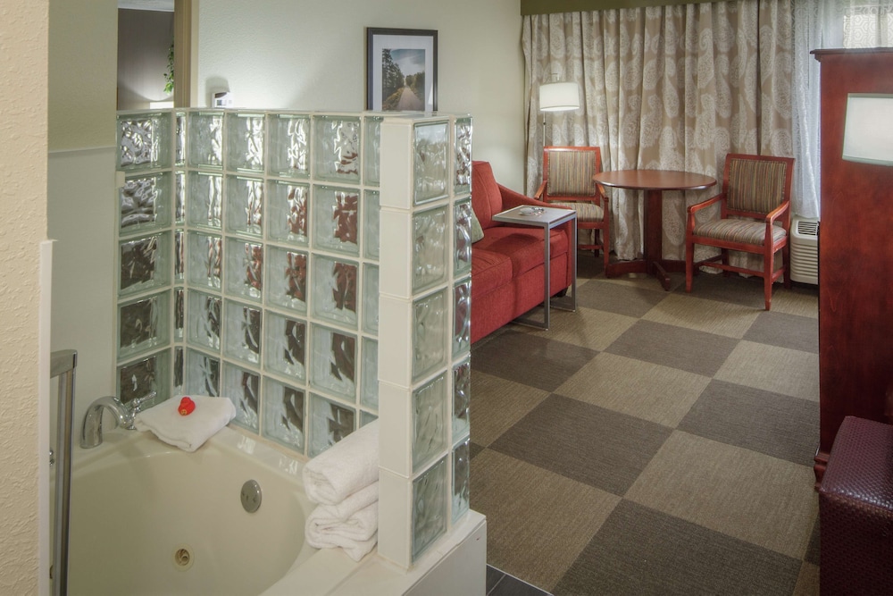 Hampton Inn South Haven 29/44