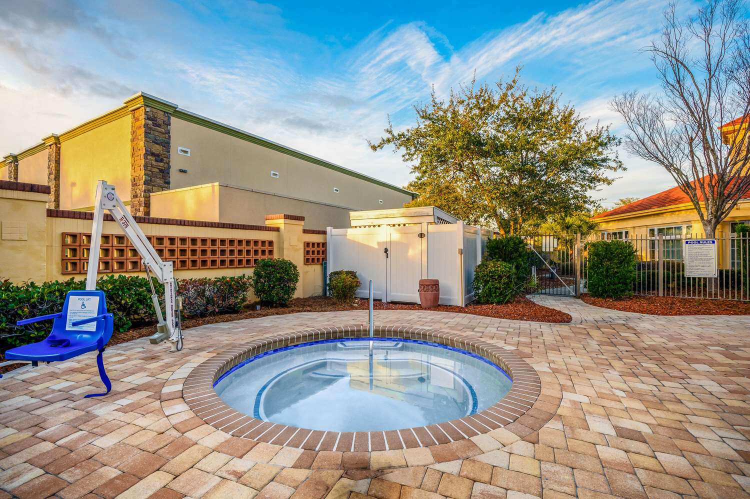 La Quinta Inn & Suites by Wyndham Myrtle Beach Broadway Area 51/54