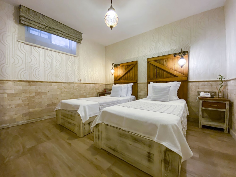 STANDARD, TWIN BEDS