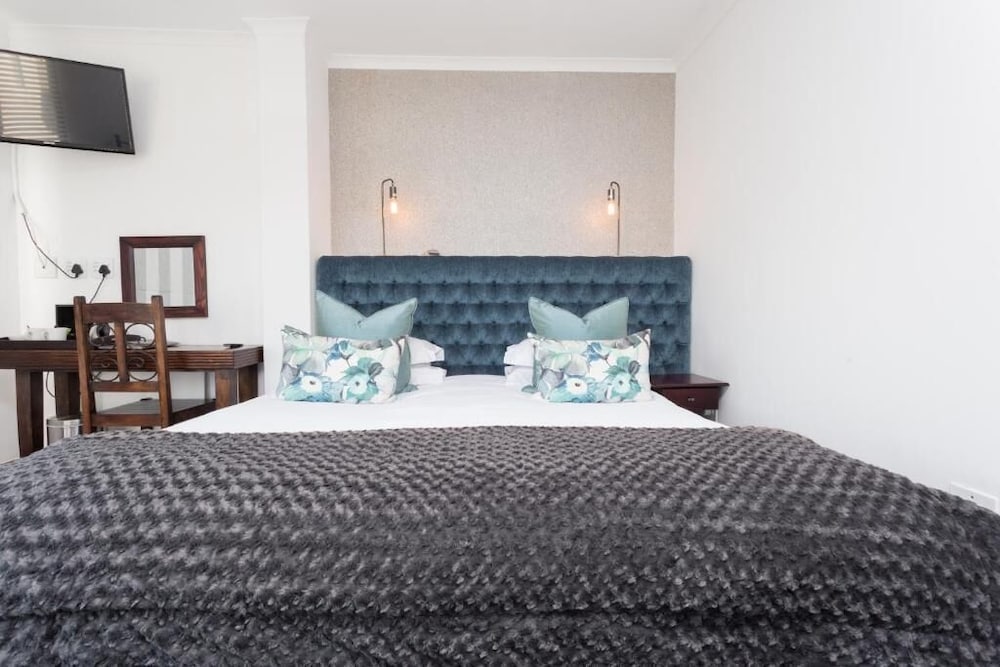 Maartens Guesthouse 24/37
