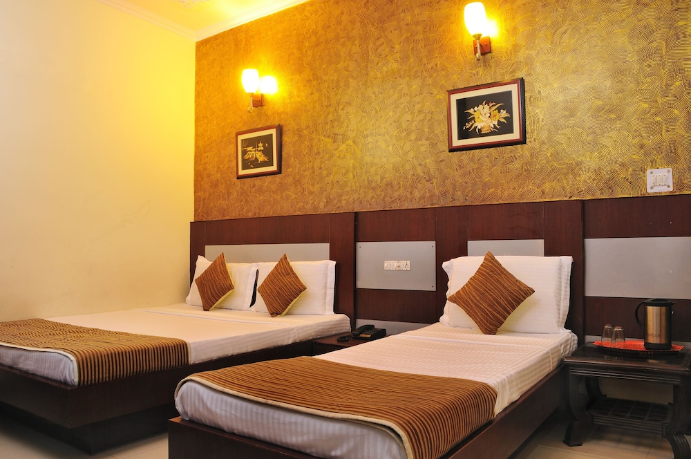 Hotel Star Palace Paharganj 22/63