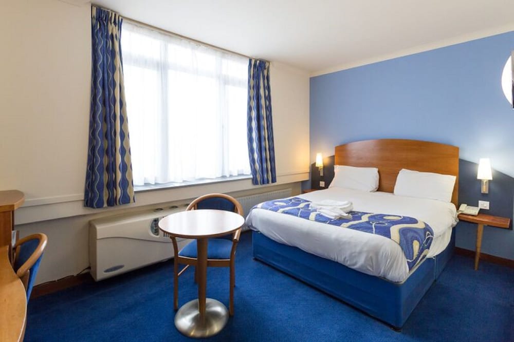 غرفة مفردة بسرير كوين، London Wembley International Hotel 2/4
