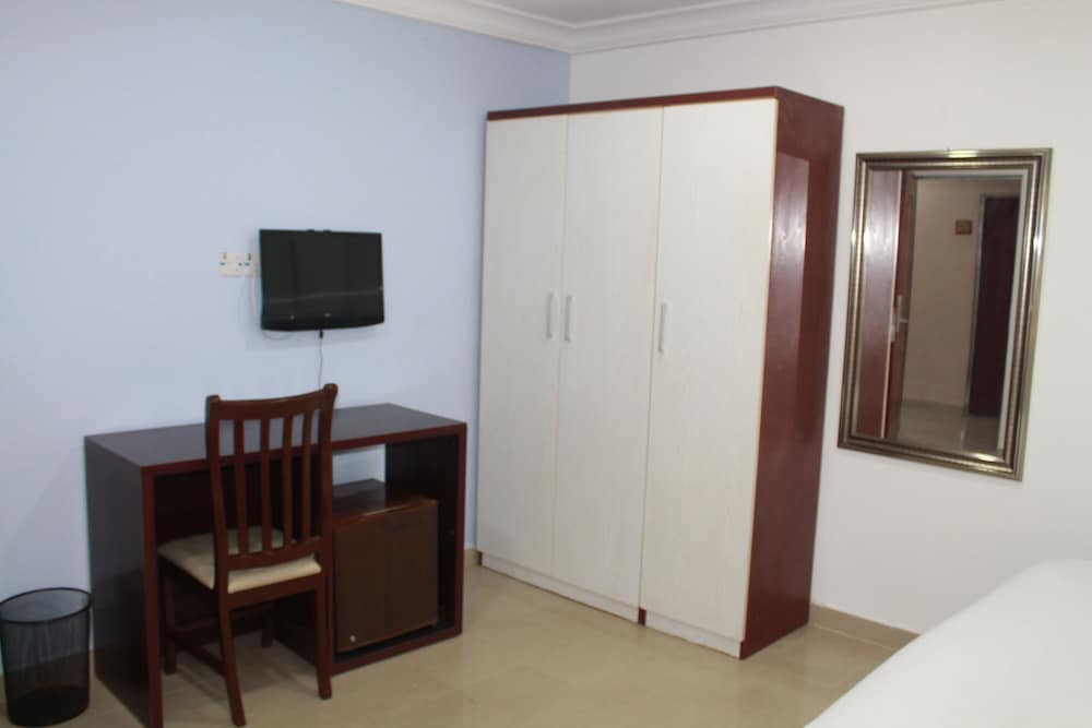Dayspring Hotel 1 15/21