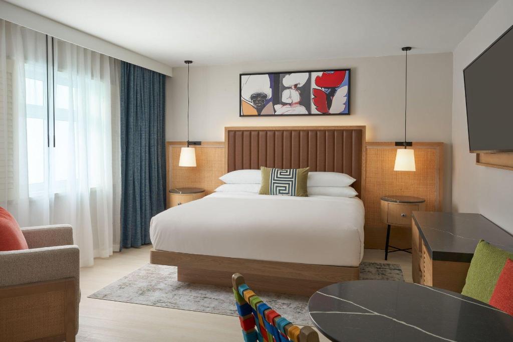 Guest Room, Traditional, King Bed