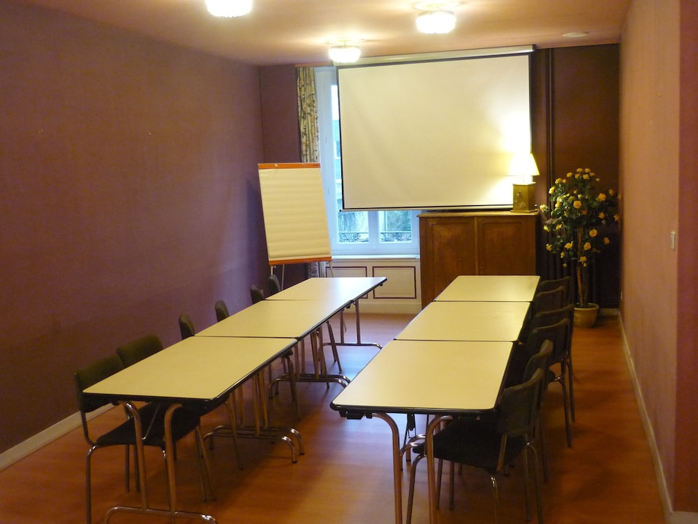 The Originals Boutique, Hotel Terminus, Bourg-en-Bresse Station 48/60