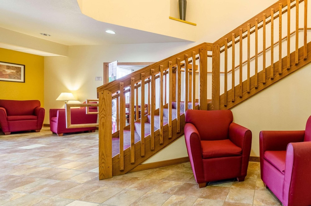Holiday Inn Express Wichita North - Park City 32/38