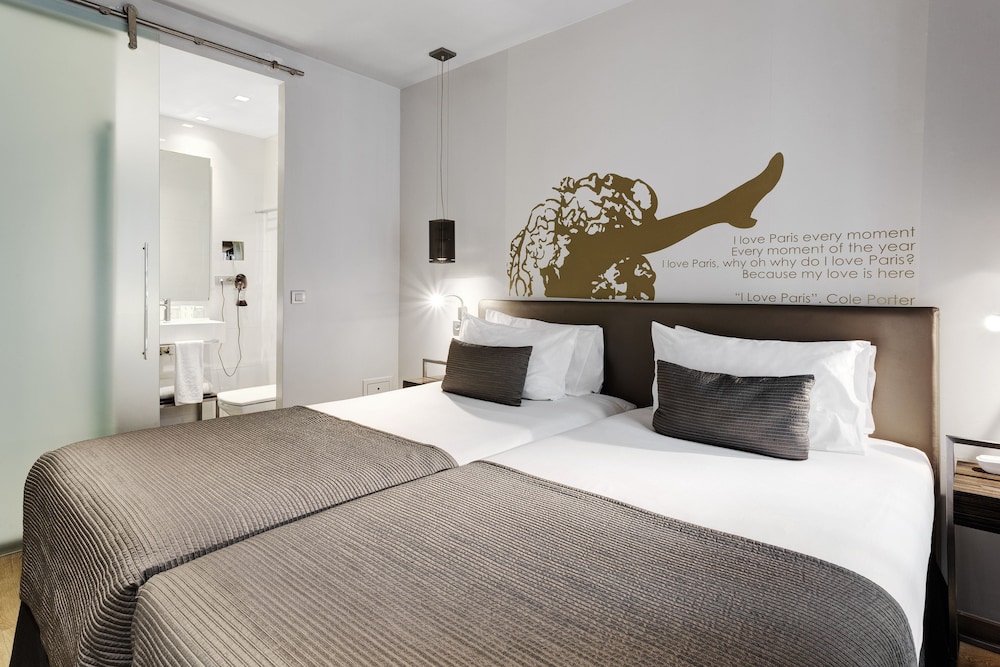 Room, Double Bed