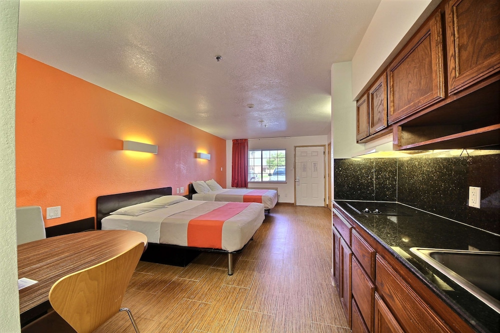Motel6 Edinburg, TX 34/49
