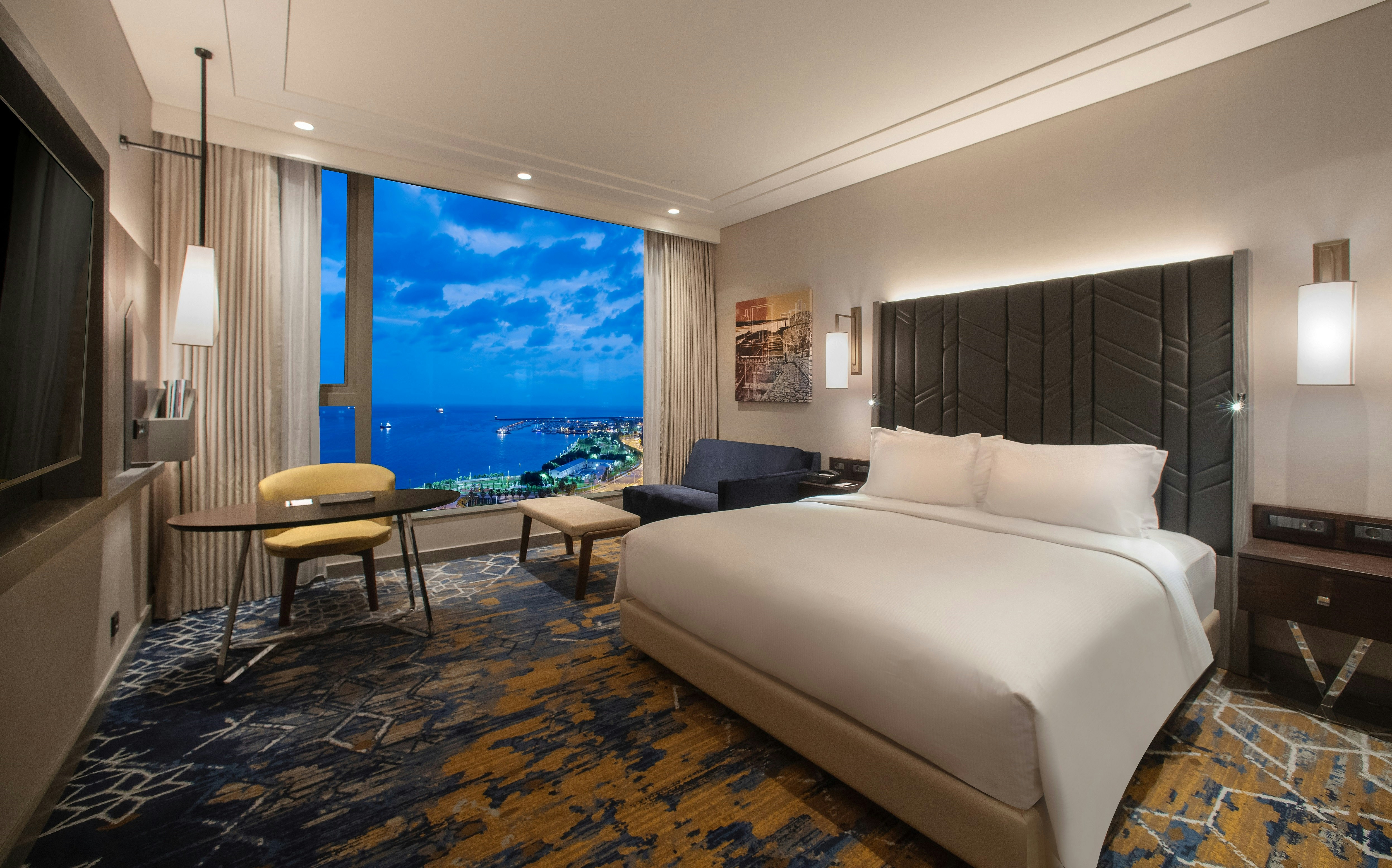 ROOM, KING BED, ACCESSIBLE
