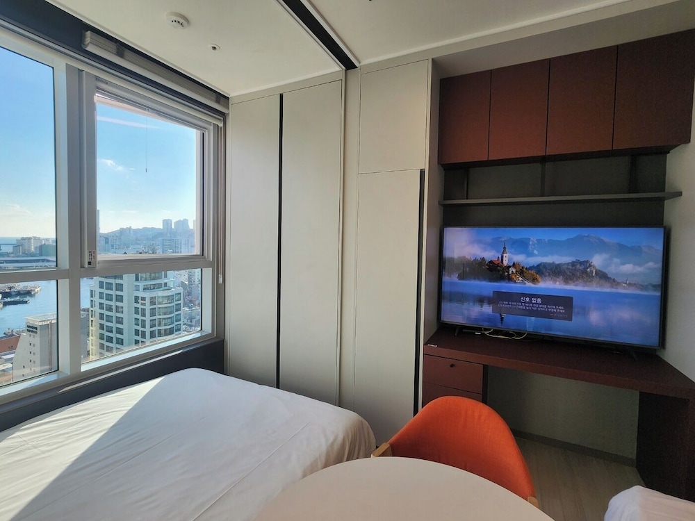 DELUXE, 2 DOUBLE BEDS