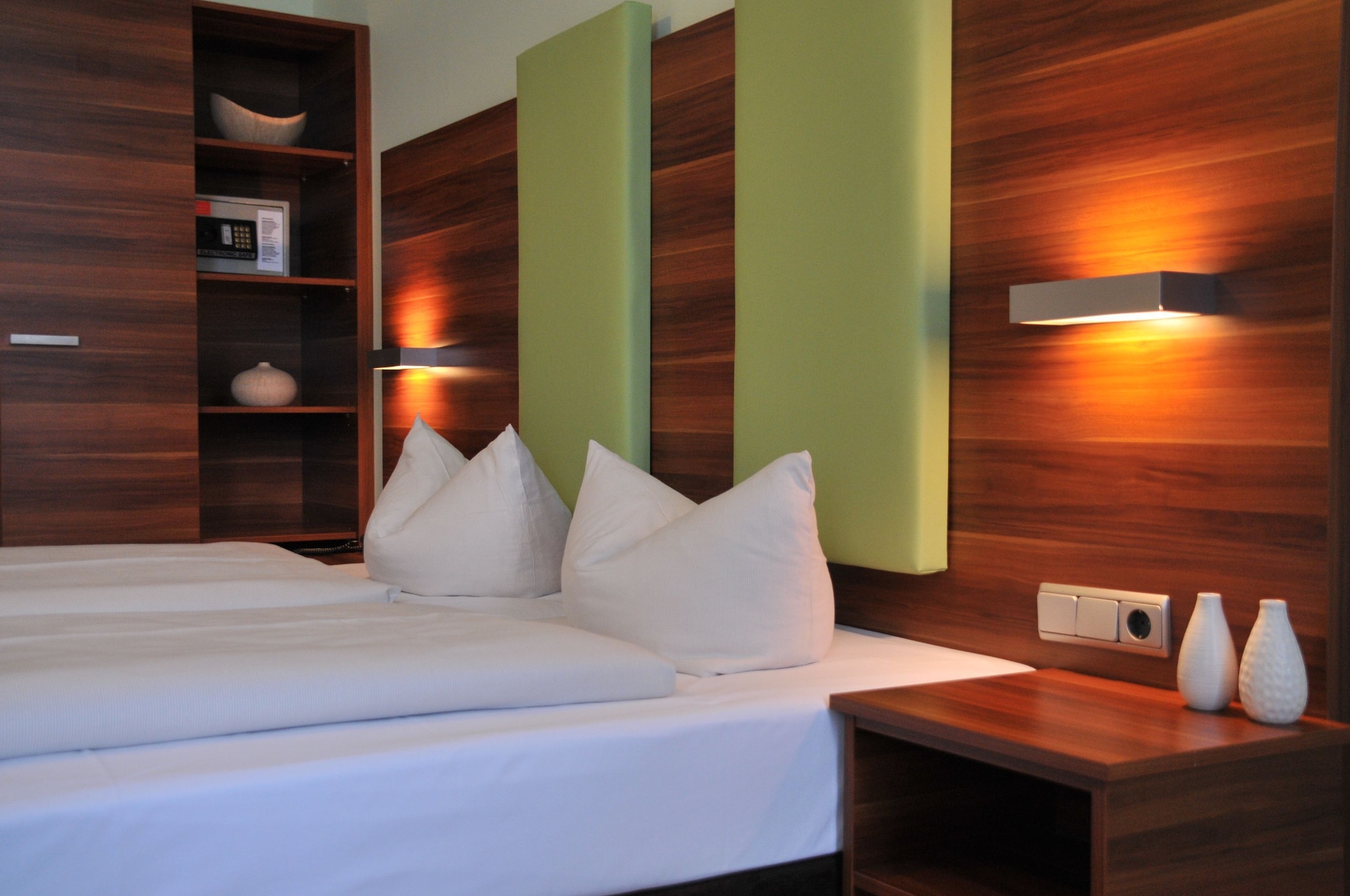 غرفة قياسية بسريرين منفصلين، Arthotel Munich 9/10