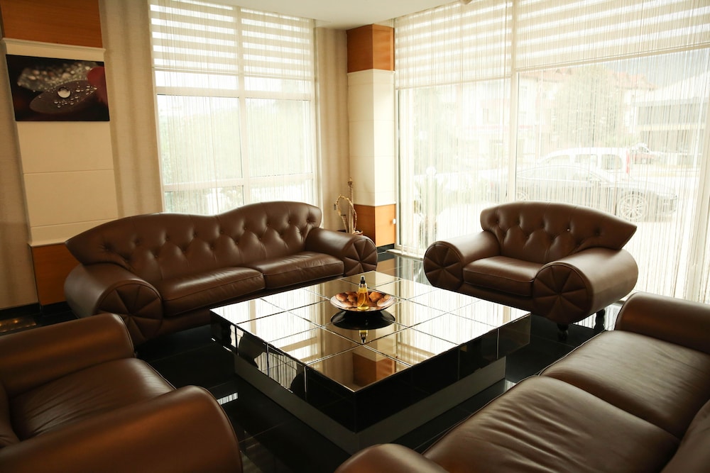 MOX Hotel 30/50